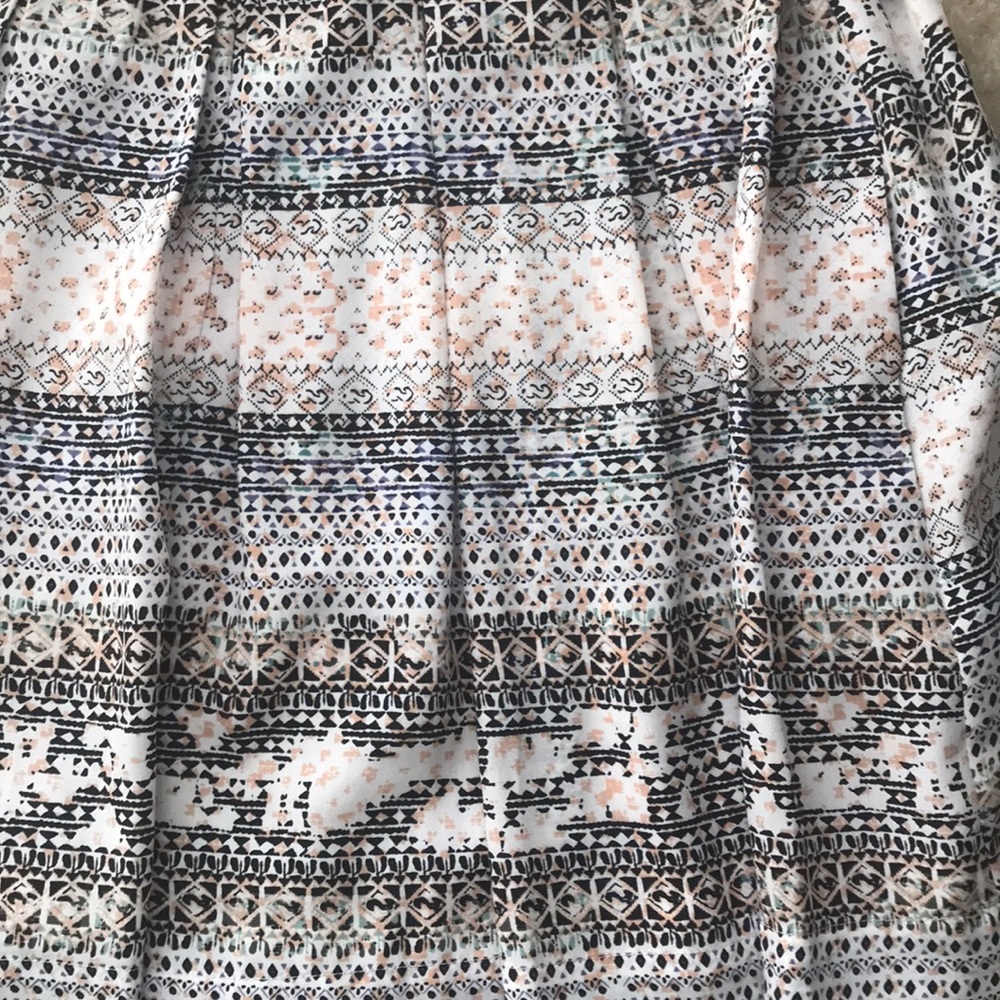 BCBGeneration Flowy Shorts - Picture 2 of 5